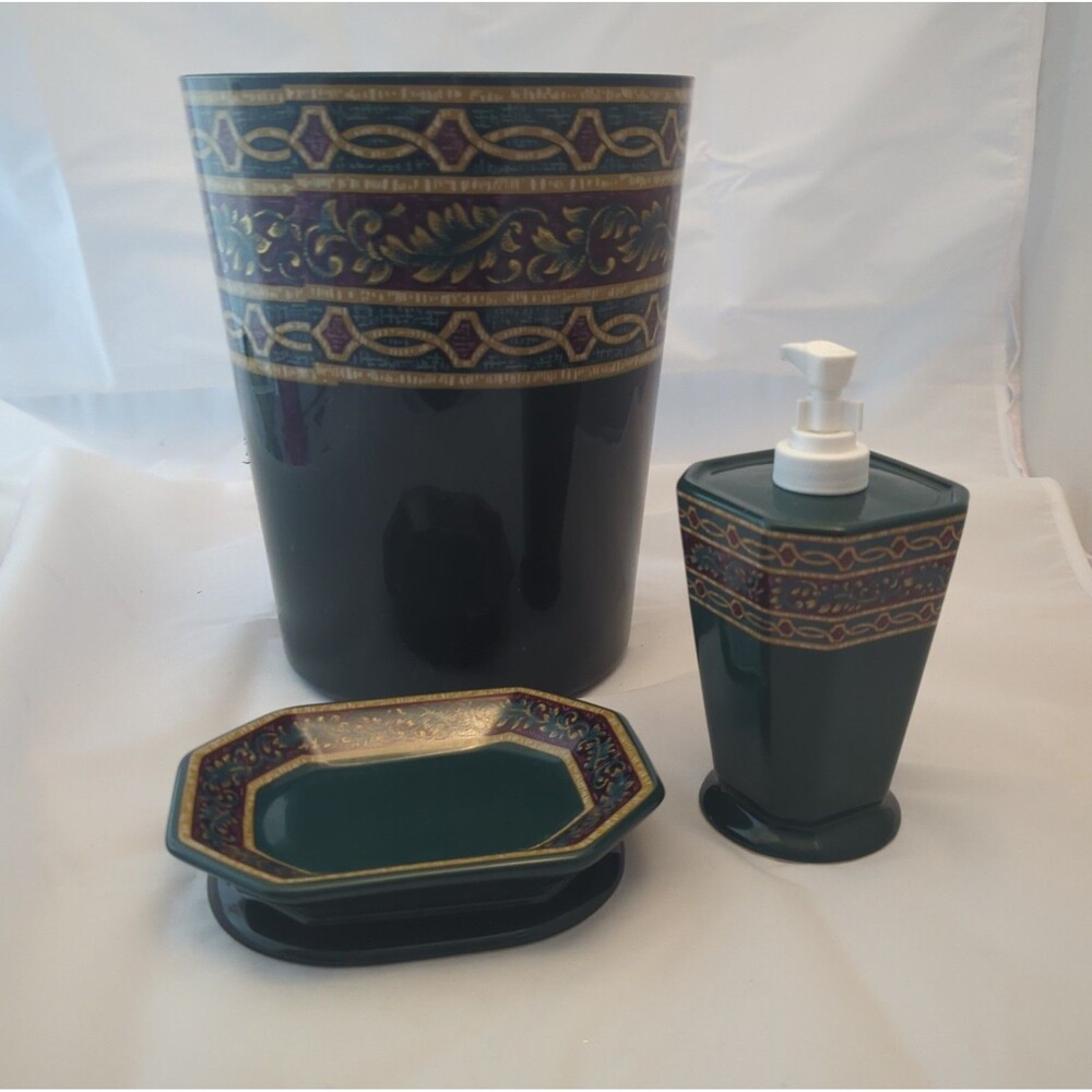 Vintage Acanthus Bathroom Accessories